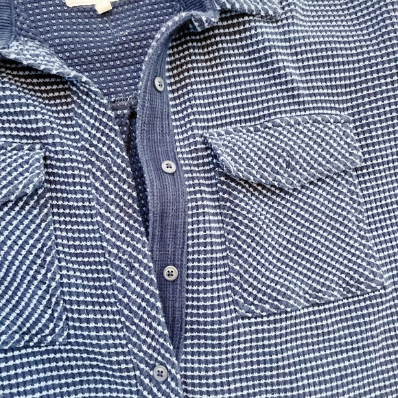Aerie Womens LumberJane Waffle Shirt M Blue Navy Knit Thick Button-up Oversized - Picture 3 of 6